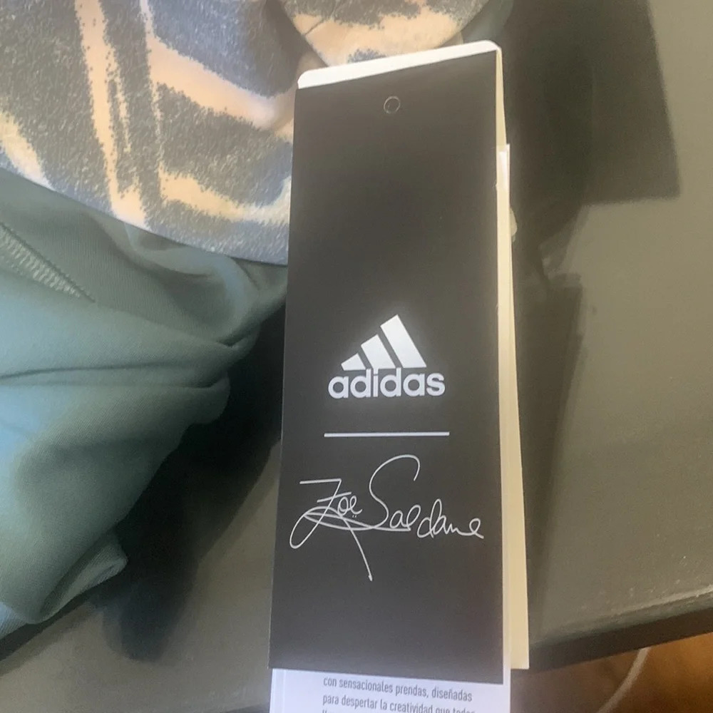Womens Adidas 7/8 length leggings. Gray/Green Super-soft, stretch Size 3X - Picture 5 of 7